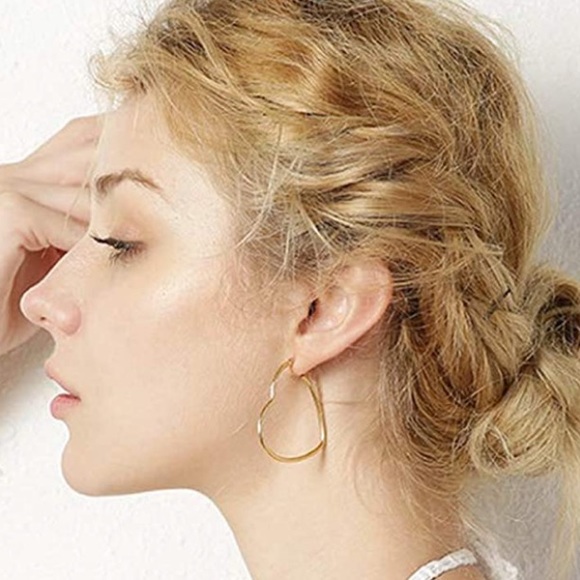 ShopEvelynne Jewelry - Fabulous Heart ❤️ Hoop earrings